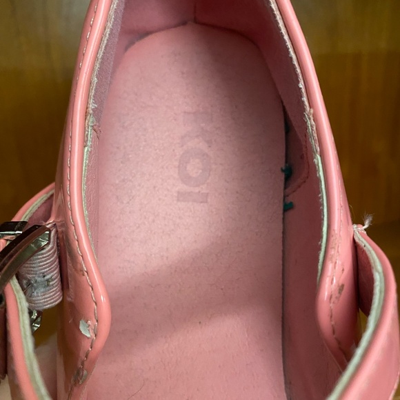 Pink pig Koi mary janes size UK 7 (US 9) - Picture 9 of 9